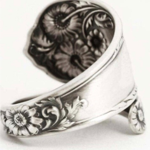 COPY - Retro Daisy Ring 925 Silver Plated Spoon Ring #Daises #Flower #Ring #Gift - Picture 4 of 4
